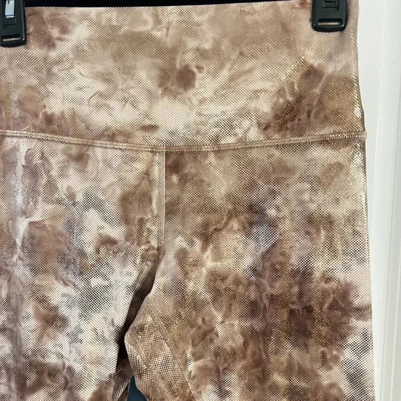 351 Lululemon High Waisted Leggings Size 8 Color Brown Tan - Picture 3 of 6